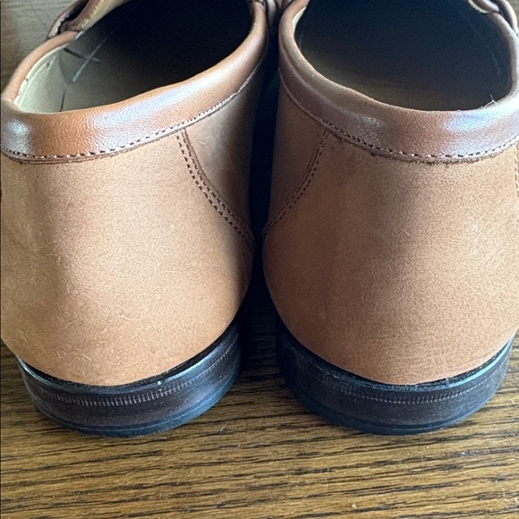 Johnston & Murphy Tan Nubuck Leather Tasseled Loafers EUC - Picture 5 of 7